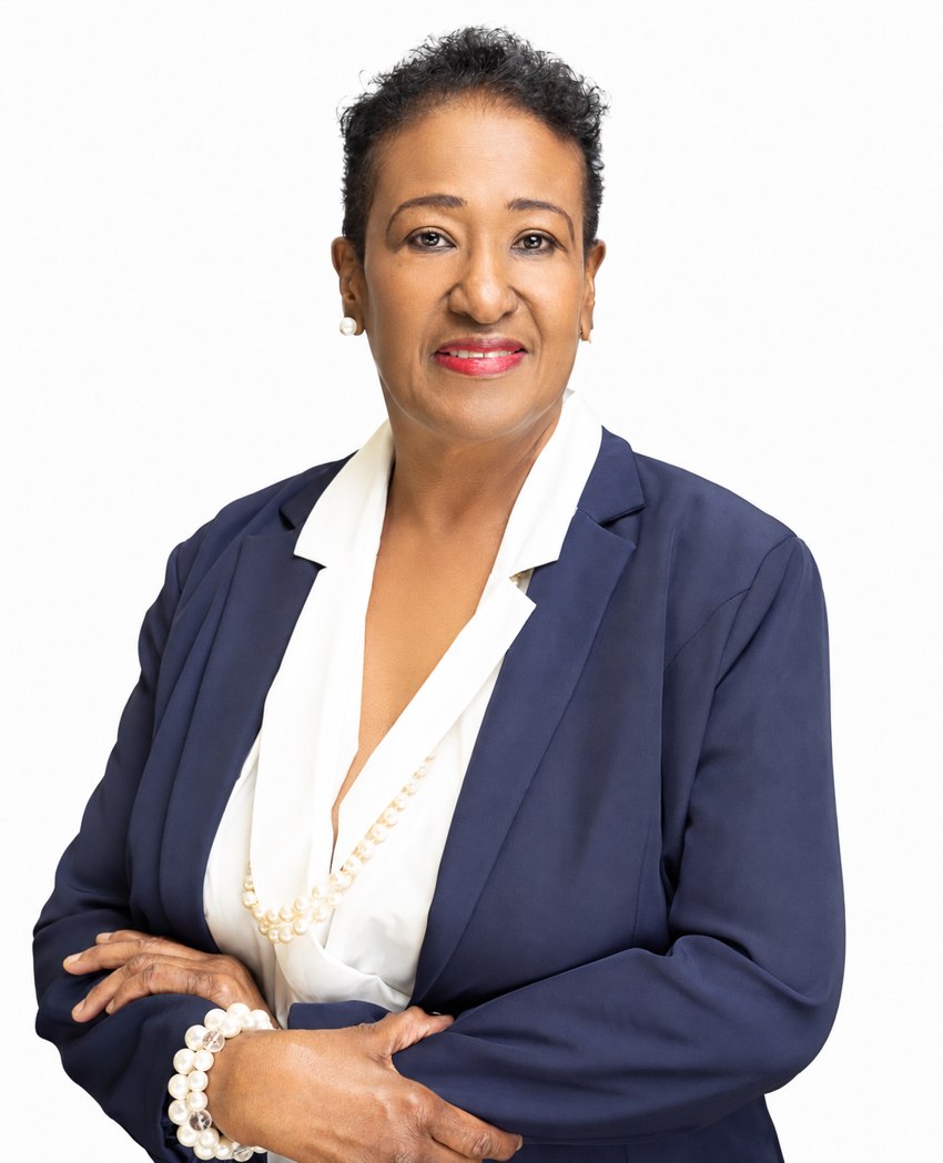 Shelly Archer, Colonial Realty